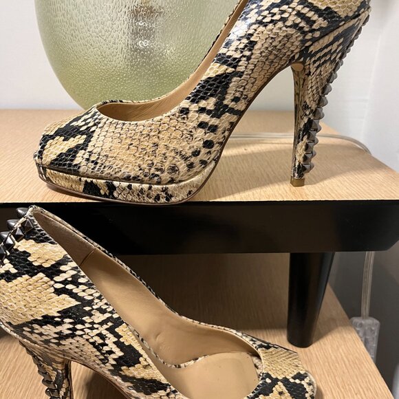 EUC BCBG Maxazria Dree1 Studded Snake Embossed Peep Toe Heels (7) - Picture 6 of 6